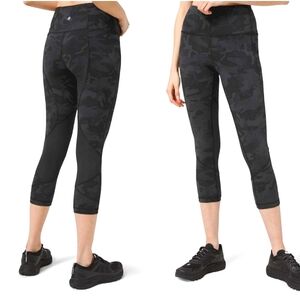 Lululemon Camo Crop  High Rise with mesh Leggings Size 8